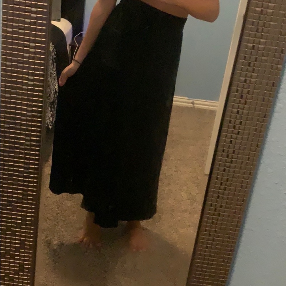 A black long skirt.